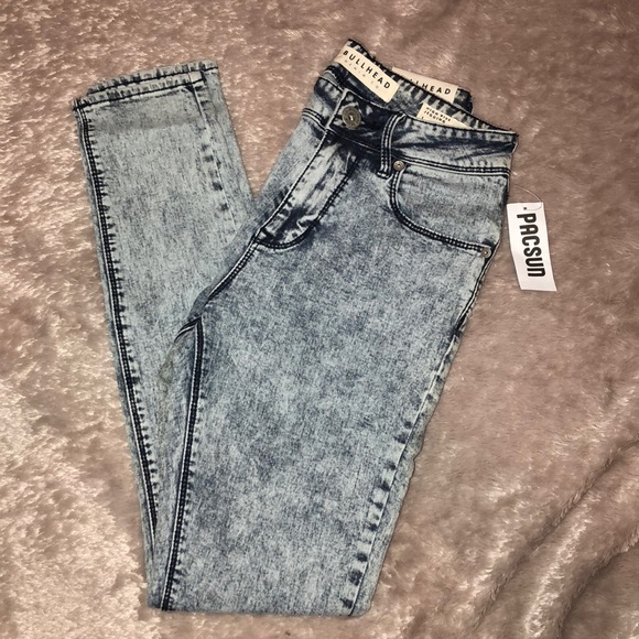 Bullhead Denim Co. Skinny Jeans - Picture 2 of 4